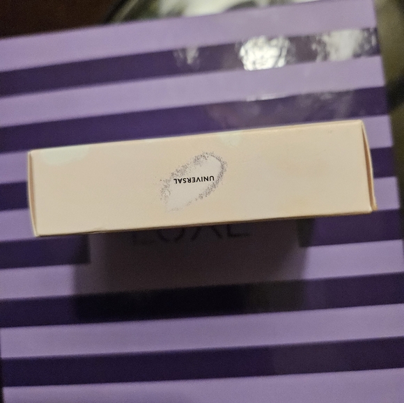 Fenty Beauty By Rihanna Invisimatte Instant Powder In Universal 8.5g NIB - Picture 6 of 6